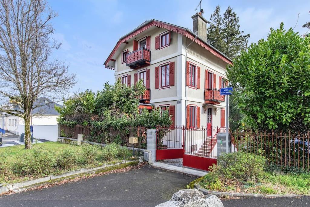 Appart Cosy Retro Voyage Avec Veranda & Piano Bagnères-de-Bigorre Exteriör bild